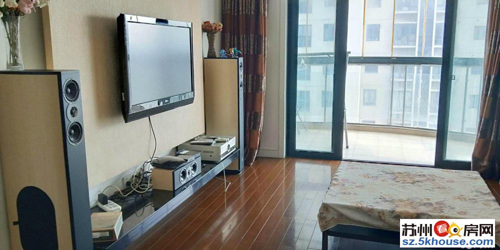 东环家乐福旁 出售精装两室 可租可住 月租金至少3000每月