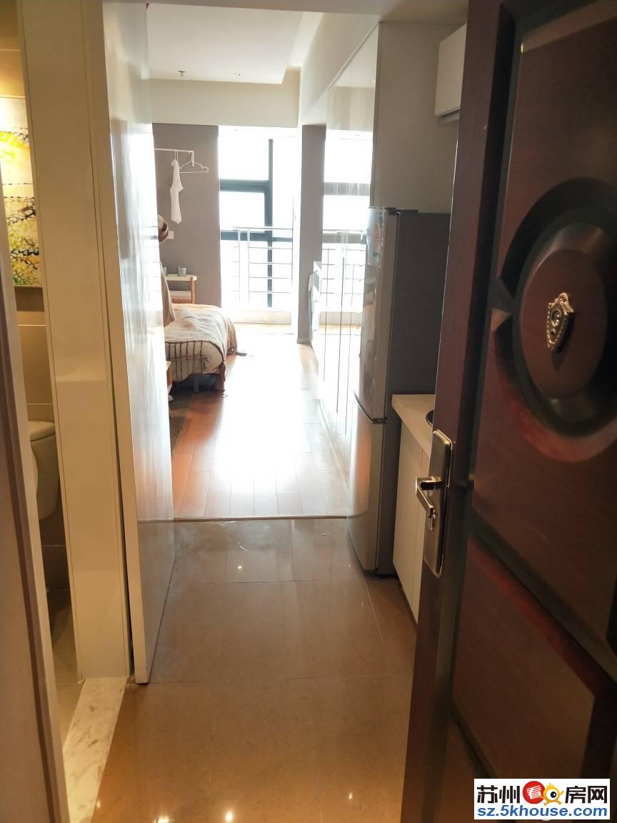 新区狮山路上70年产权的精装修公寓一室一厅总价38万