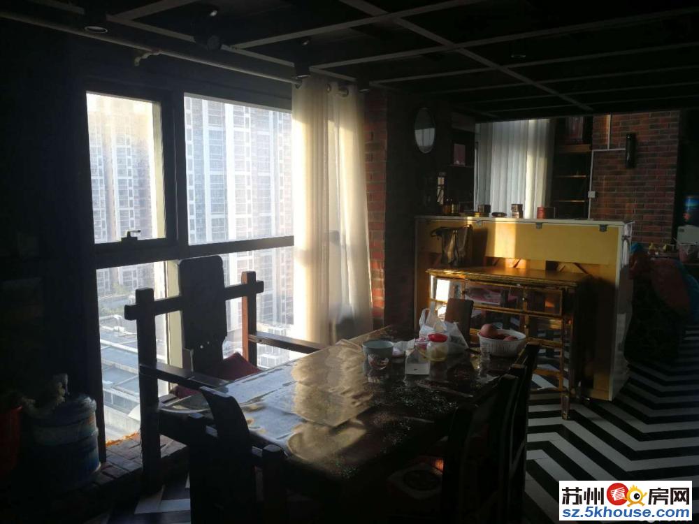 新区港龙城 80平精装公寓 房东急售 低于市场价10万