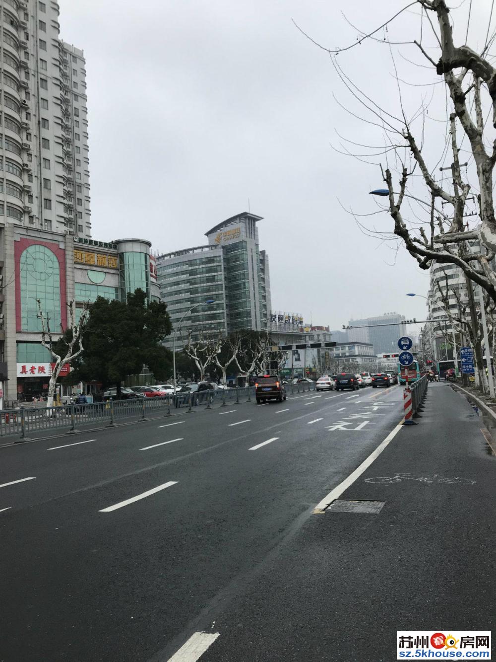 广济南路地铁口 交通便利 富达大厦 可贷款 公积金贷款迁户口