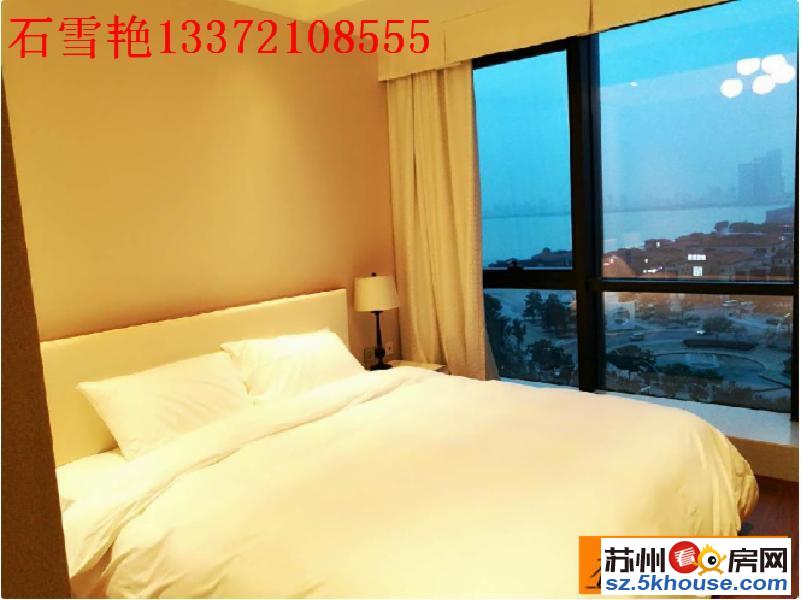 诚品酒店式服务公寓 卧室看月光码头及金鸡湖景观房