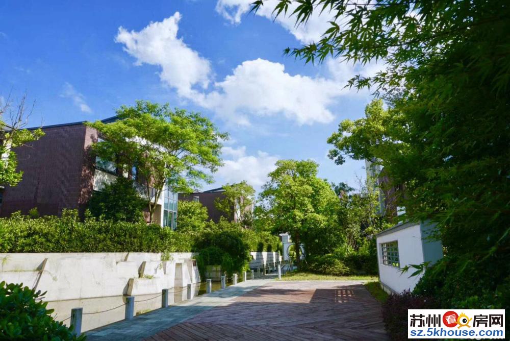 高新区 太湖苏里 均价一万里有现房别墅 近地铁 带花园阳台