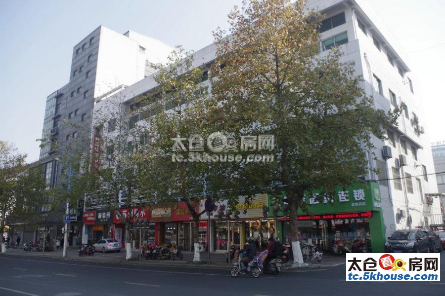 吉房出租,看房方便,县府西路商铺 2200元/月 3室2厅1卫,3室2厅1卫 精装修