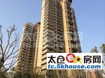 楼层好,视野广,学位房出售,上海公馆 470万 4室2厅2卫 豪华装修  送产权汽车位。