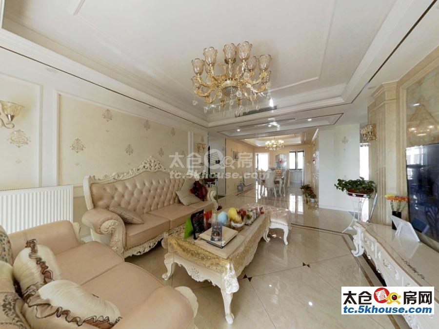 高成上海假日二期 98万 3室2厅2卫 精装修 的地段,住家舒适!