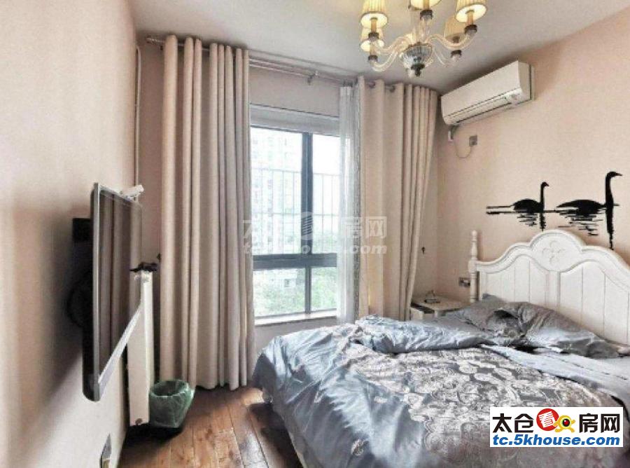 浏河恒大旁 近上海山 凤凰城 110万 3室2厅2卫 精装修 低价出售,房主诚售。