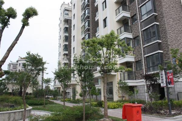 华阳星城 124平 200万 3室2厅2卫 精装修 超低价 满2年看方便