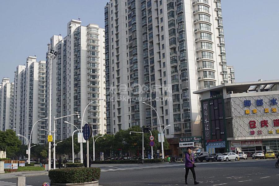 大庆锦绣新城 115万 2室1厅1卫 简单装修 居住上学不二选择!