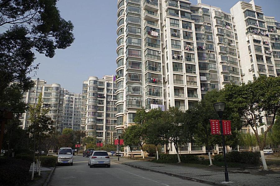 大庆锦绣新城109平3房 135万 2室2厅1卫双阳台 精装修 ,现在出售!