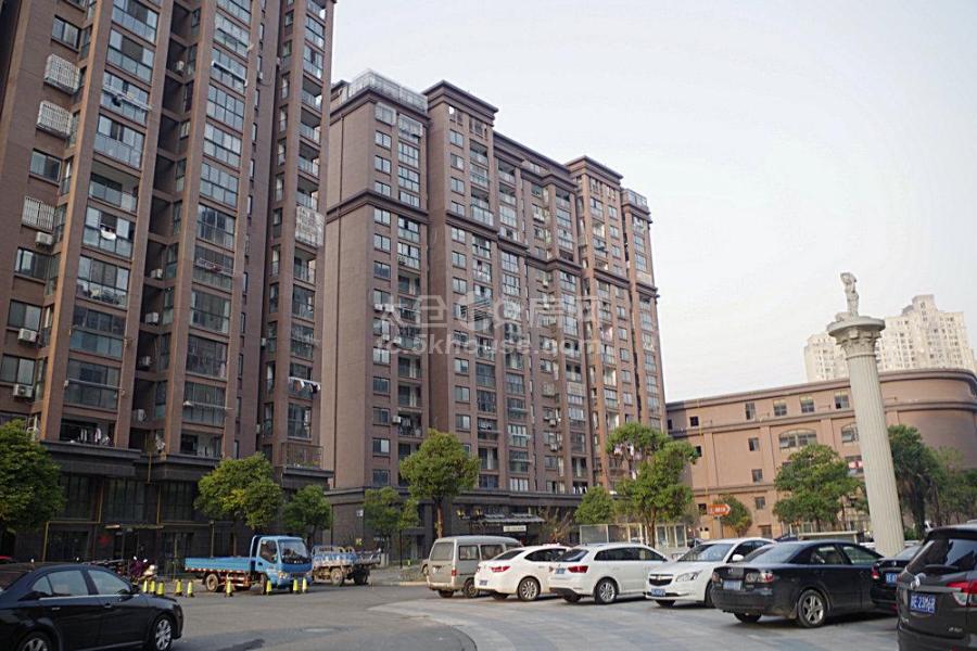 华源上海城三期 225万 3室2厅2卫 精装修 ,此房只应天上有!人间难得见一回啊!