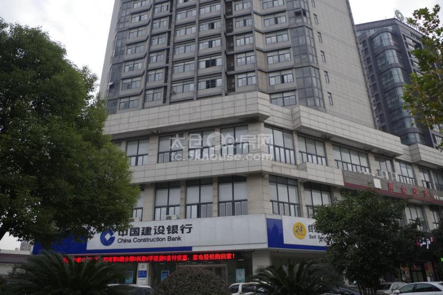 上海广场 1500元/月 家电家具齐全 位置好 可以随时预约看房