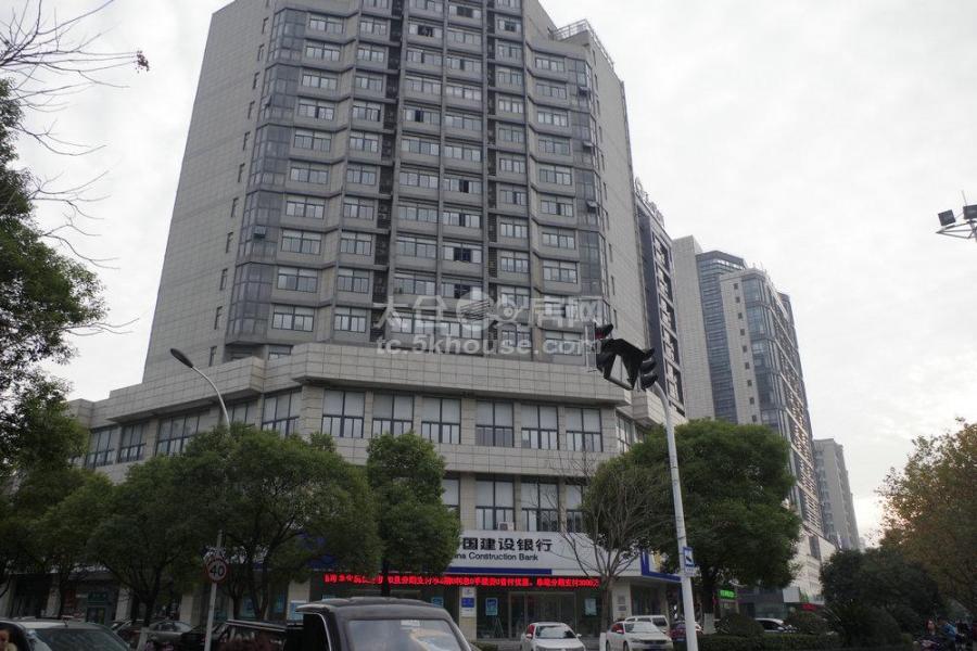 上海广场 1500元/月 家电家具齐全 位置好 可以随时预约看房