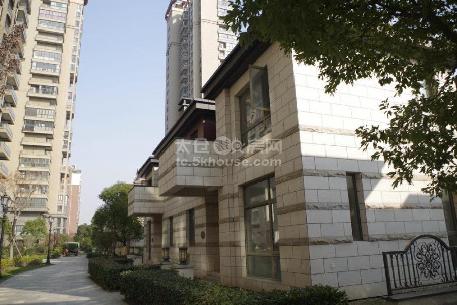 急卖 上海公馆二期141平 230万 3室2厅2卫 精装修带车位