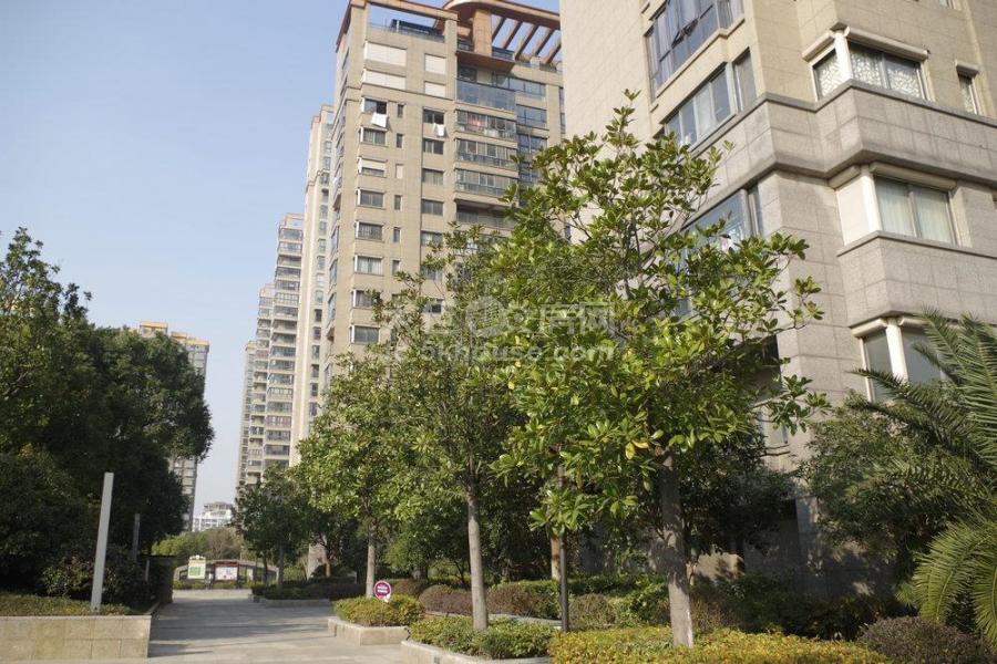 出售 上海公馆一期 400万 3室2厅2卫 豪华装修 ,大型社区,居家!