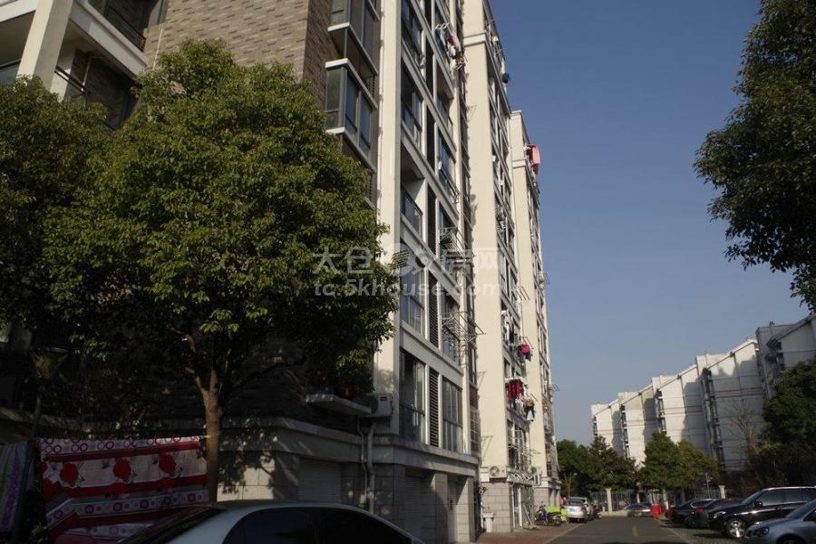 华阳星城 120万 2室2厅1卫 精装修 ,阳台,价格堪比毛坯房