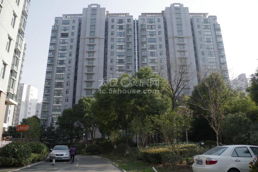 房主出售上海花园一期 178平精装好楼层180万4室2厅2卫 精装修