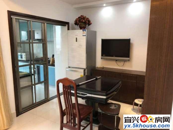 图氿滨国际 16楼 170平方 3 2 精装修 家具齐全