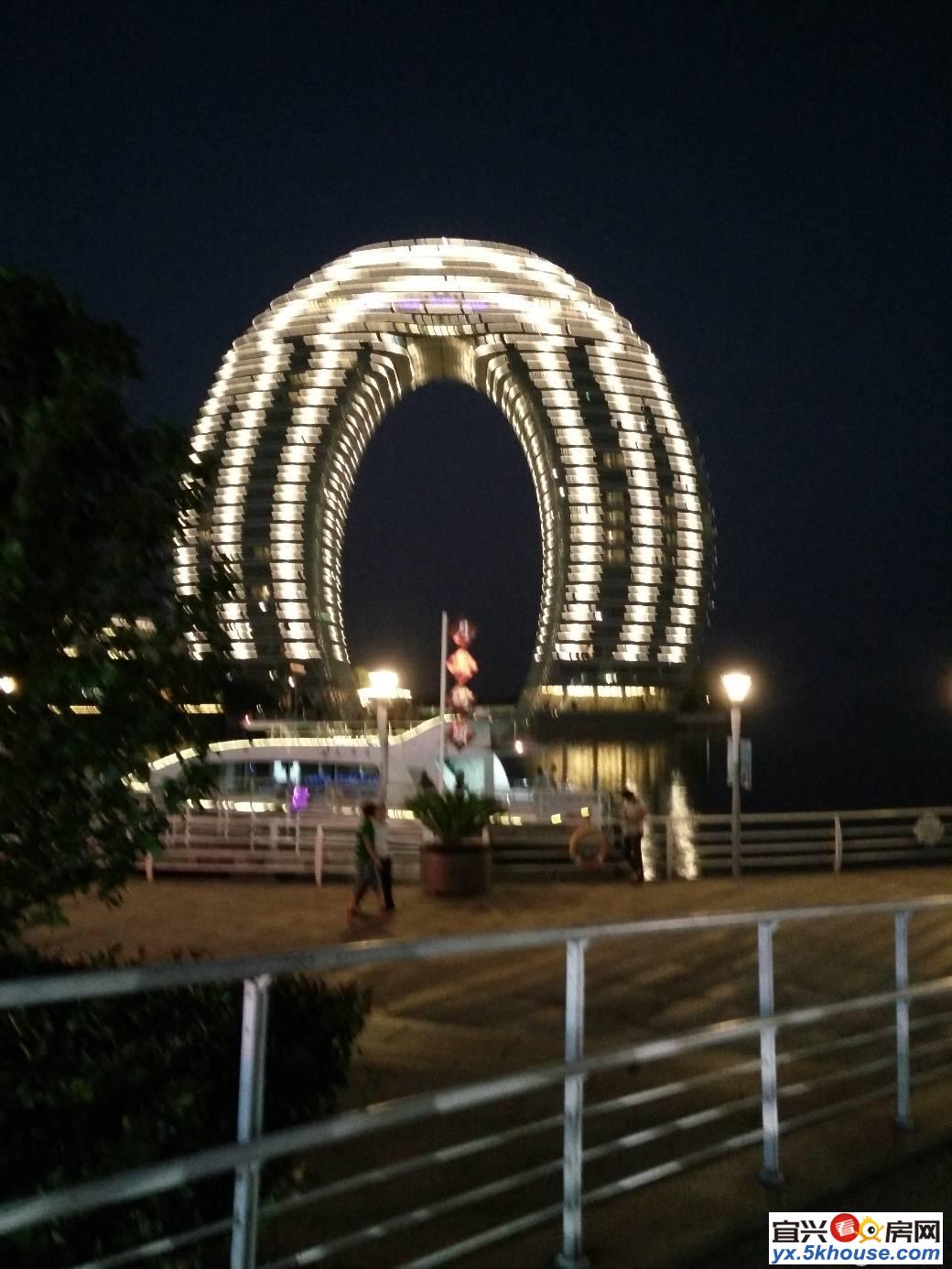 北虹新村3楼,96平方,2018年全新高装,石材背景