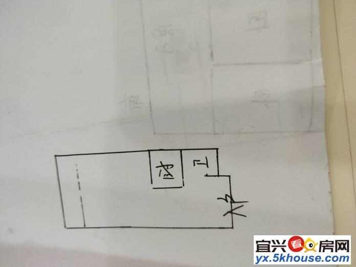 出租融域公寓楼。1室1厅1卫,精装修,2620月