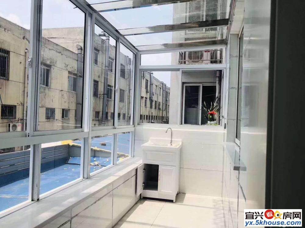 广汇一期1楼 96平米 全新时尚装修 位置好 已搭建双阳台