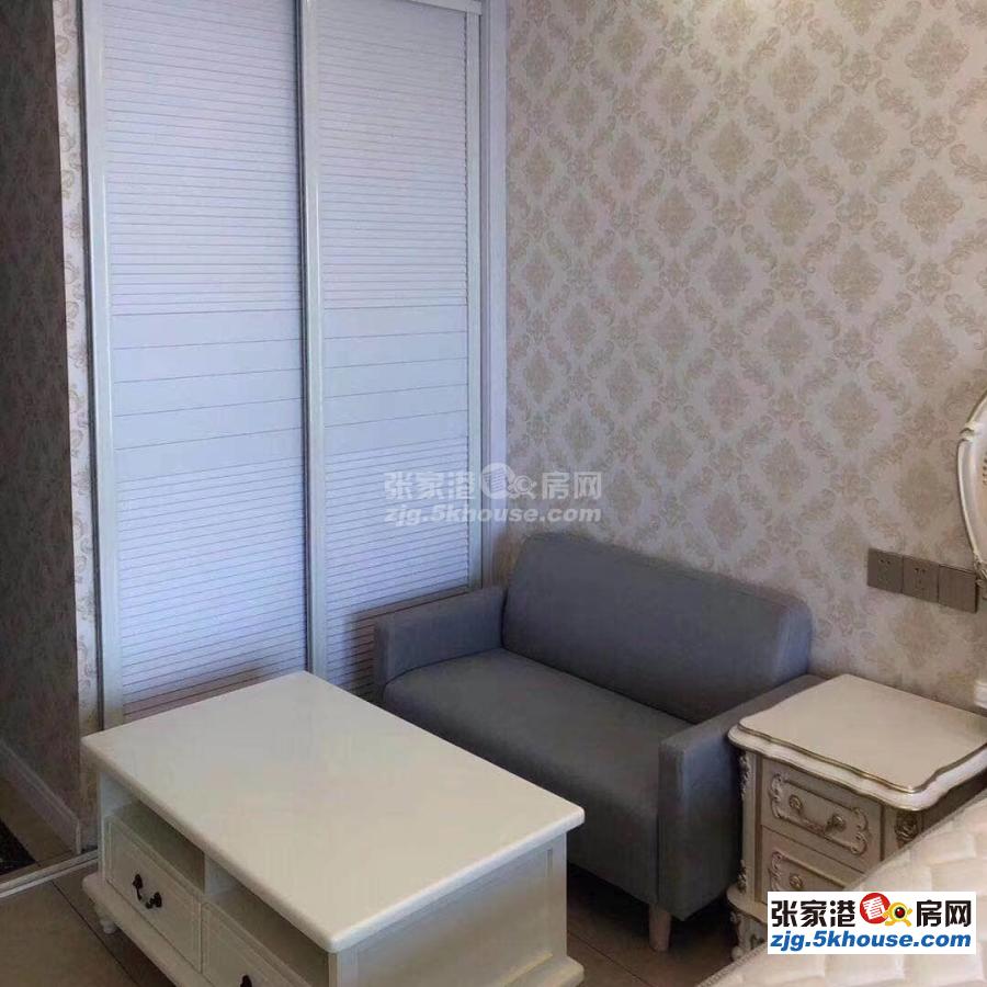 豪华公寓出租 装修花了10万元 寻优.质客户 看中可谈
