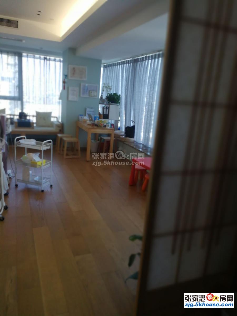 曼巴特广场10楼东边户71.33平精装开价118万,看中可谈