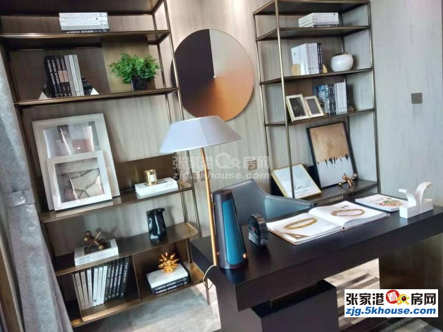 后现代主义年轻人的选择经典天润悦府 3室2厅2卫 毛坯 低价出售