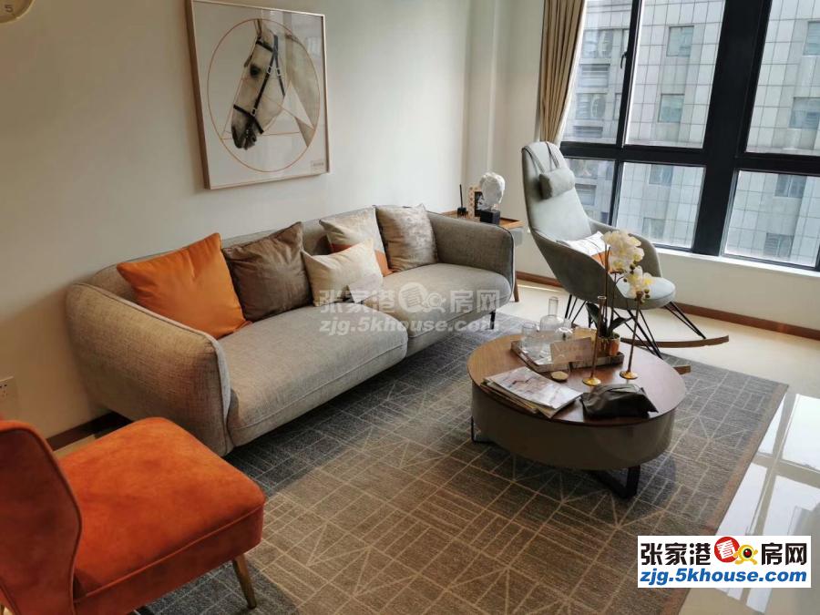 攀华国际朝南复式精装公寓 面积有51平-63平-81平 均价1.3万左右