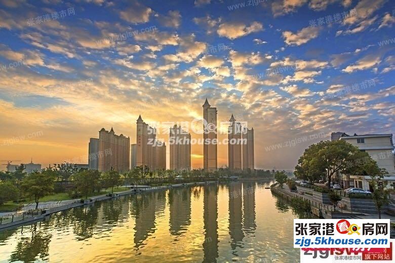 低价急卖--君临新城25楼138平4房2卫+产权车位 毛坯 满2年 298万 有钥匙