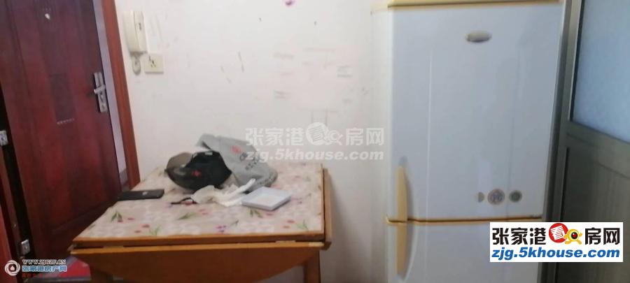 龙潭新村 3楼 85平方 精致装修 二室一厅 1.8万元/年