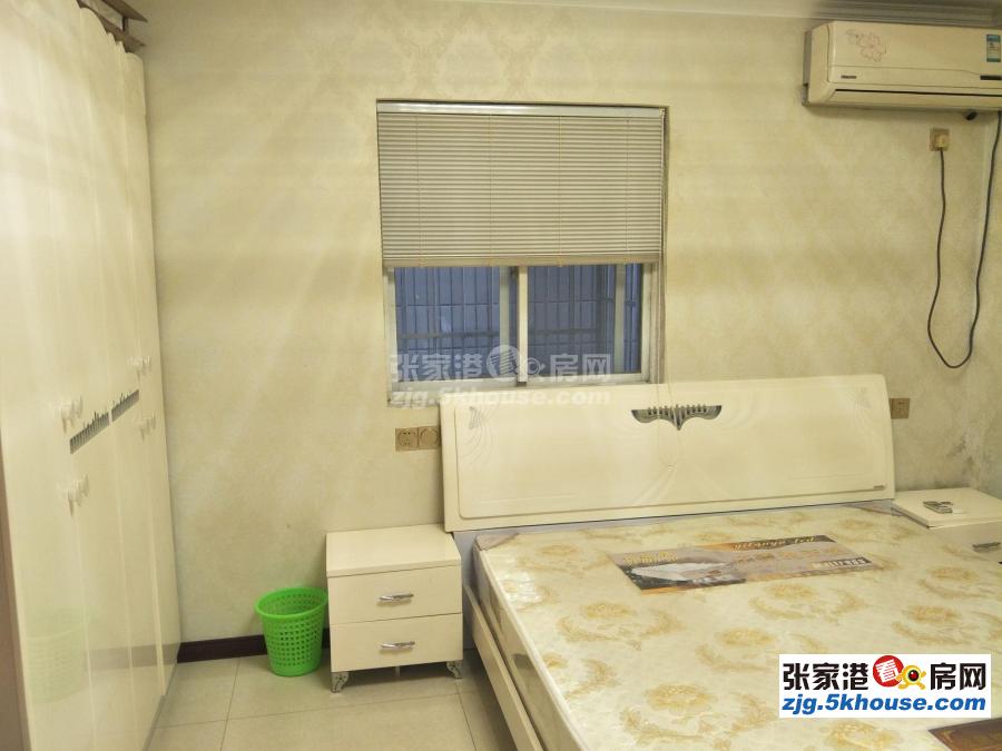 q园林东村3楼宾馆式精装单室套1万25设施齐独立卫生间可做饭