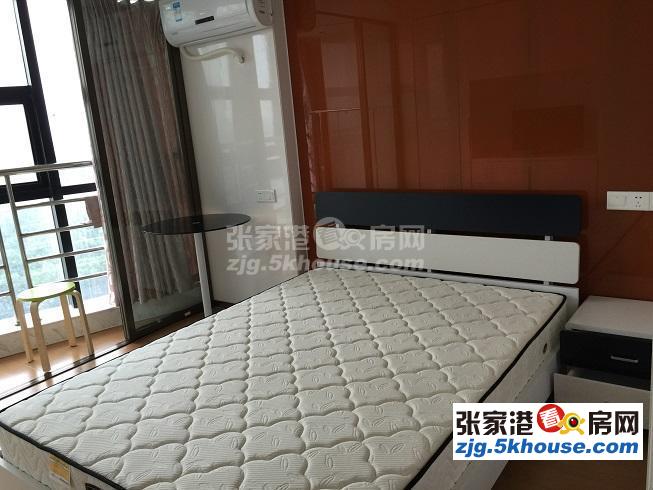 q缇香广场7楼单身公寓 精装设施齐全 20000元/年