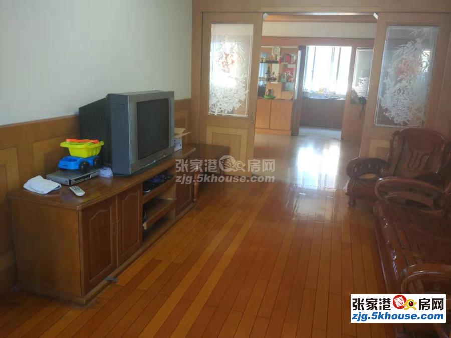 实验南,南苑新村3楼 130平+自 三室两厅 老精装保养好 满两年 170万