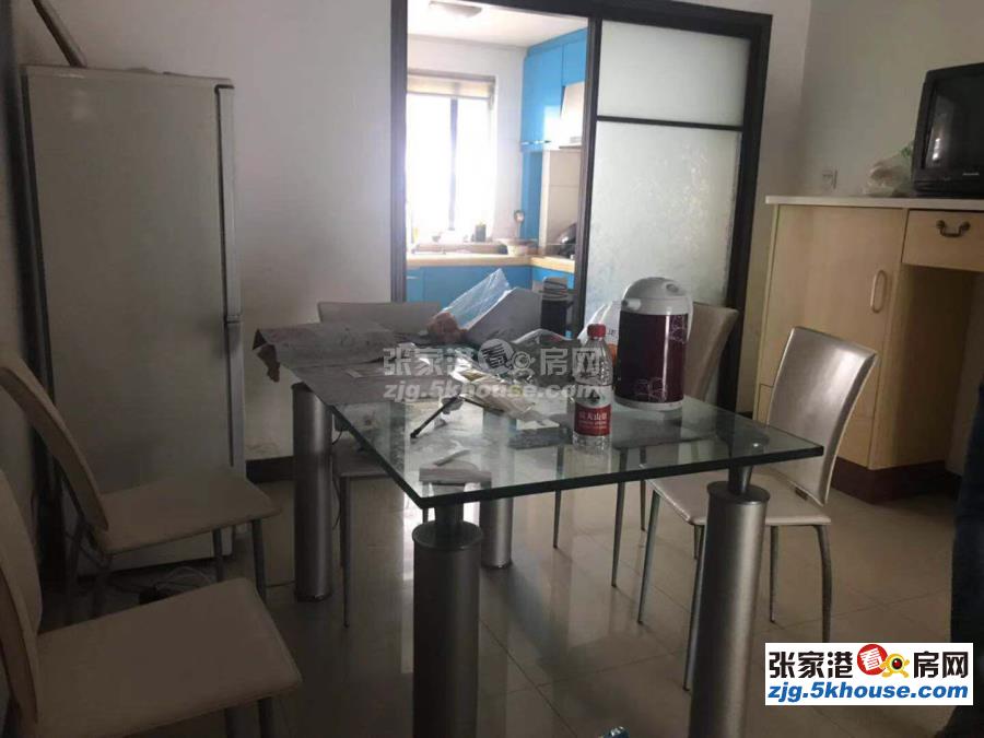 中华新村 62万 2室1厅1卫 简单装修 低价出售,房东急售。